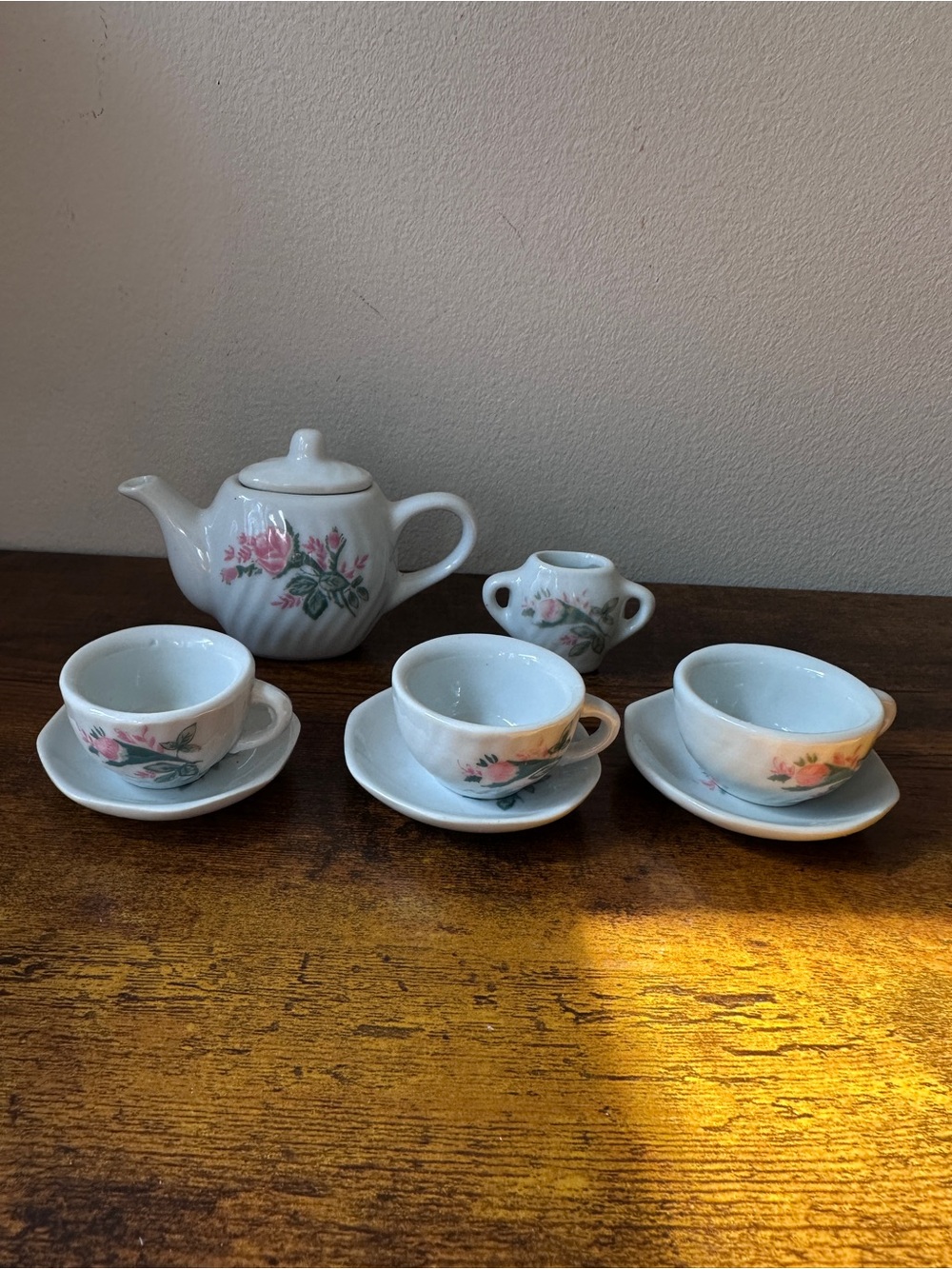 RTO Corp‎ Miniature Porcelain Tea Set 8 Piece Pink Rose Pattern Dollhouse China